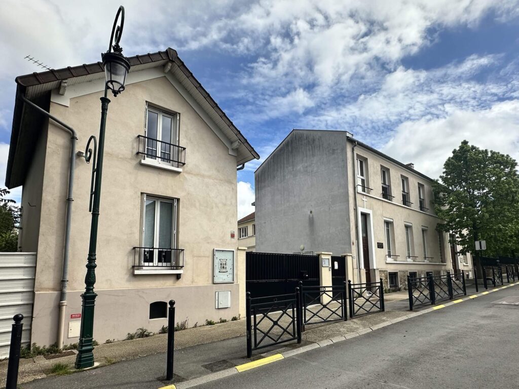 Façade extérieure - Ecole Sainte Jeanne d'Arc de Gagny (93)